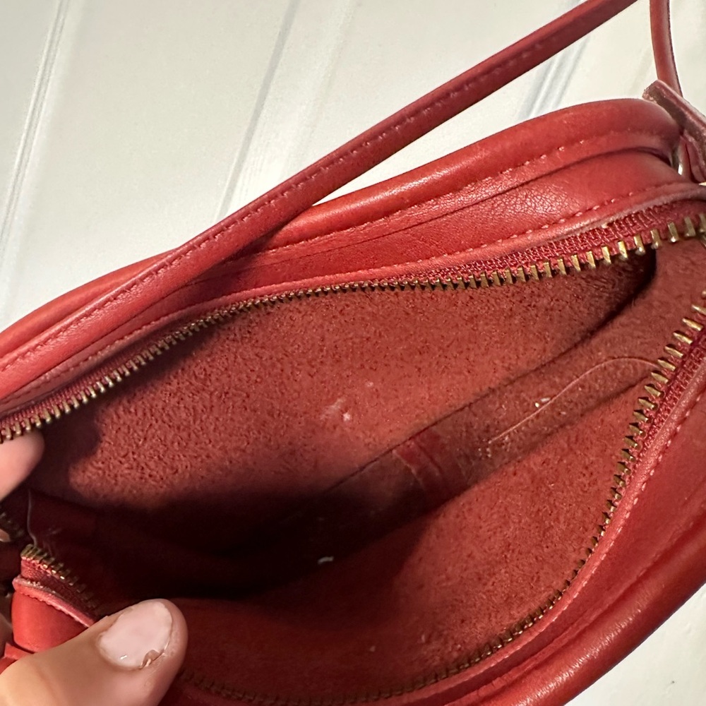 Vintage Coach Carnival Red Leather Crossbody Bag - Picture 5 of 7